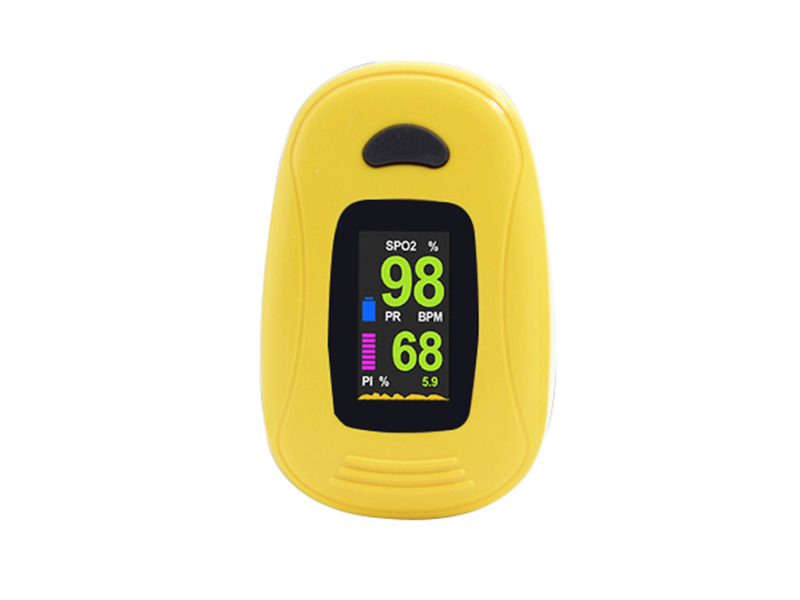 Finger clip pulse oximeter